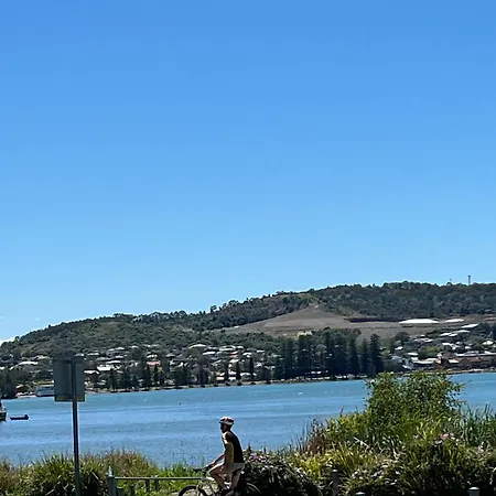 By The Lake - Lake Macquarie Teralba Exterior photo