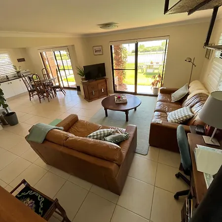 By The Lake - Lake Macquarie Teralba Exterior photo